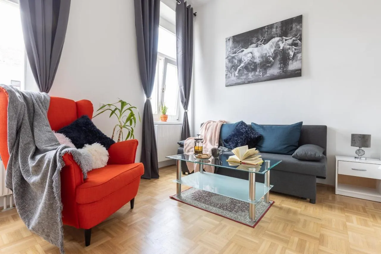 Yeshello Vienna Central Station Apartment