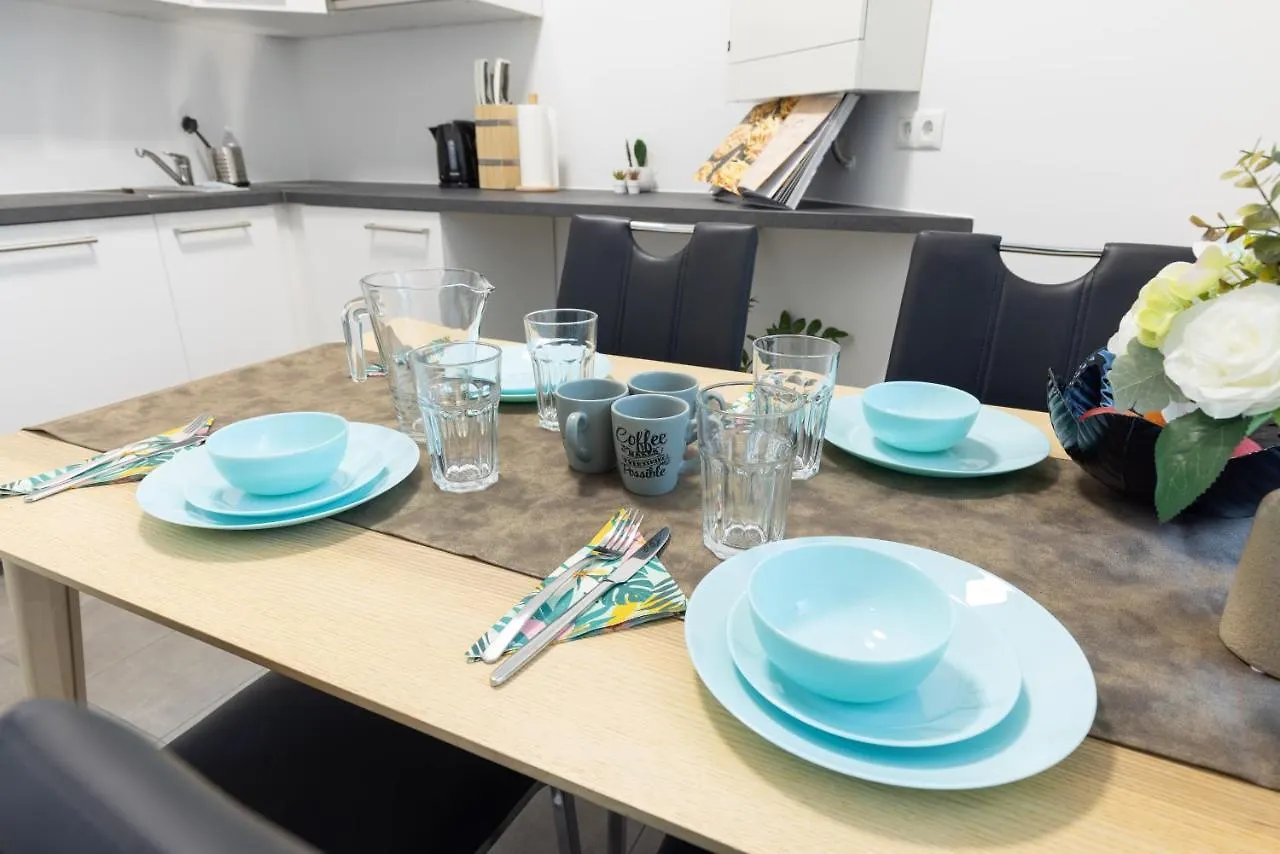 Yeshello Vienna Central Station Apartment